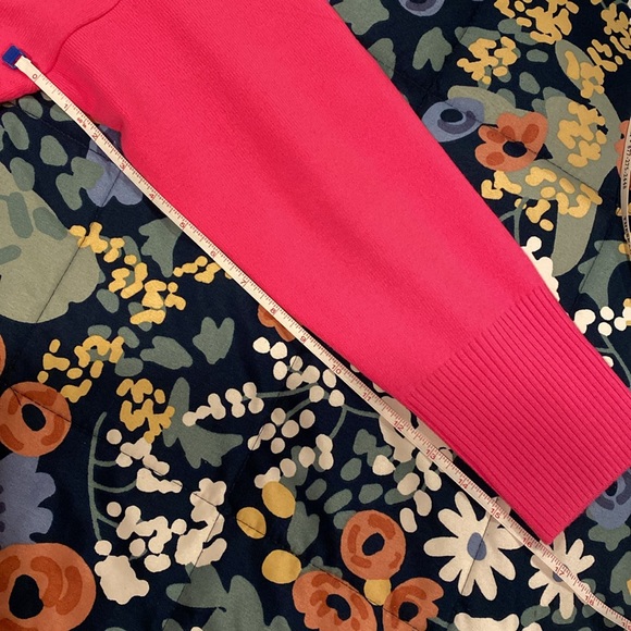 French connection hot pink sweater. Small - Picture 3 of 10